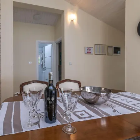 Apartment Daniela - Three Bedroom With Terrace Trogir