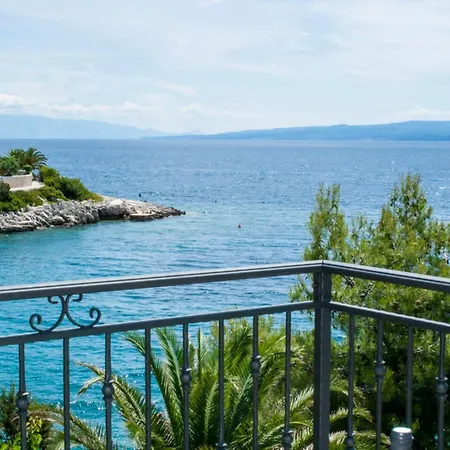 Apartment Daniela - Three Bedroom With Terrace