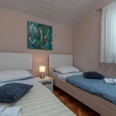 Daniela - Three Bedroom With Terrace アパート