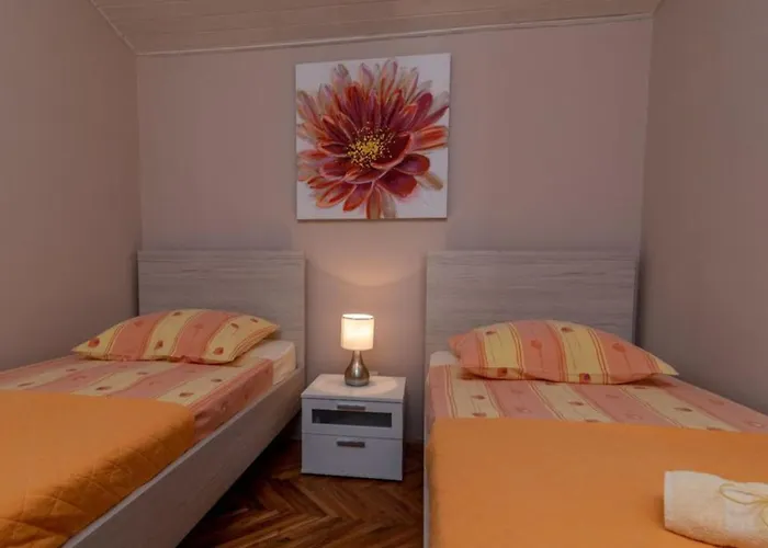 Daniela - Three Bedroom With Terrace Апартаменты