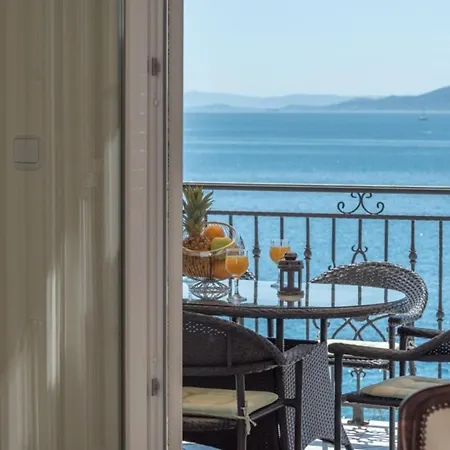 Daniela - Three Bedroom With Terrace *