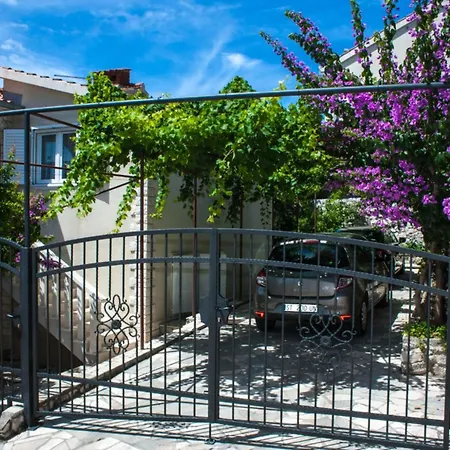 Apartment Daniela - Three Bedroom With Terrace Trogir