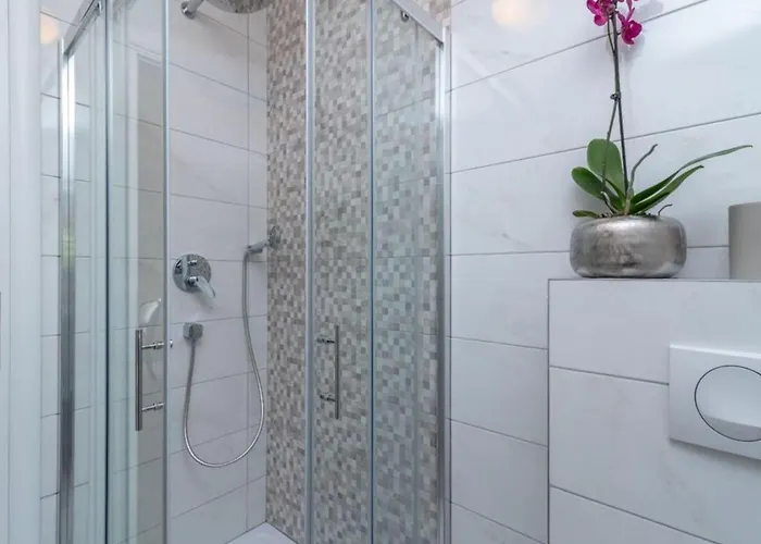 Daniela - Three Bedroom With Terrace